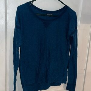 Blue American Eagle Outfitter’s sweater sz medium